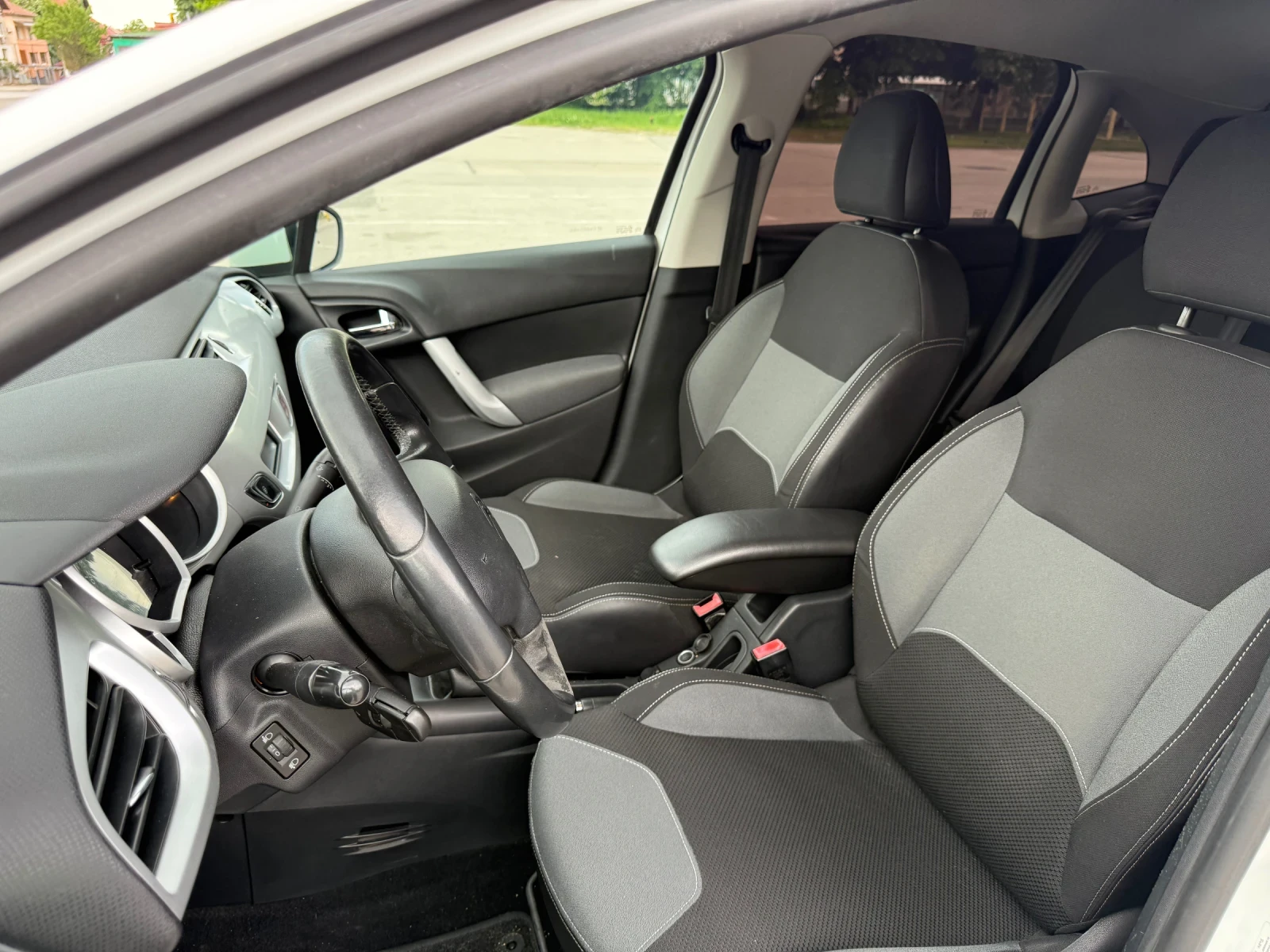 Citroen C3 1.4i-75kc-gas - изображение 9