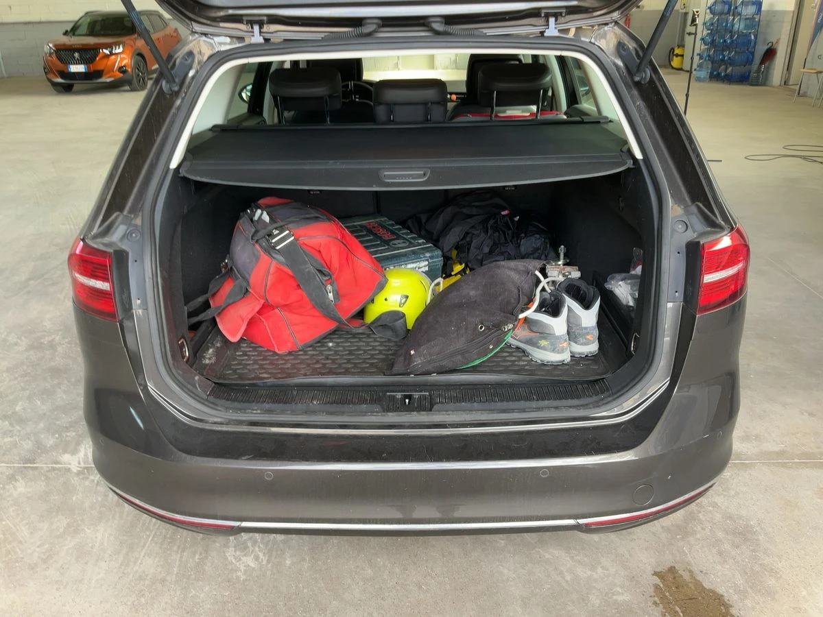 VW Passat 2.0 TDI Executive BluMotionTech - изображение 10