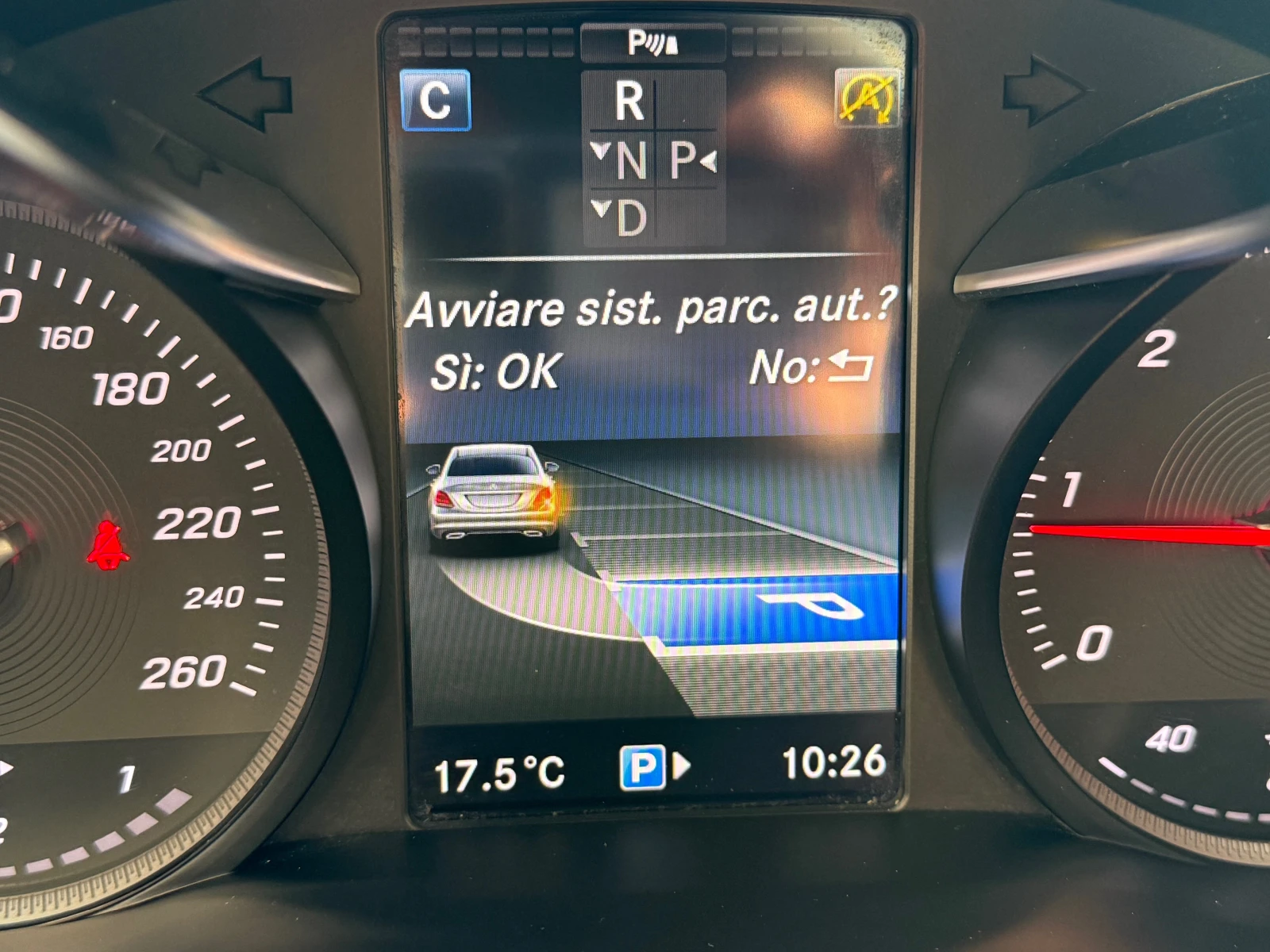 Mercedes-Benz C 220 d 4-MATIC 9G-TRONIC !! SPORT !!! ТОП СЪСТОЯНИЕ ! ! | Mobile.bg — изображение 12