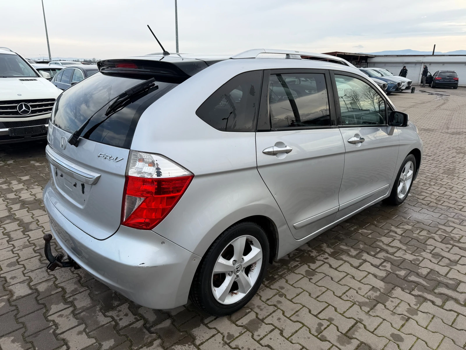 Honda Fr-v 2.0VTEC EURO 4 - изображение 6