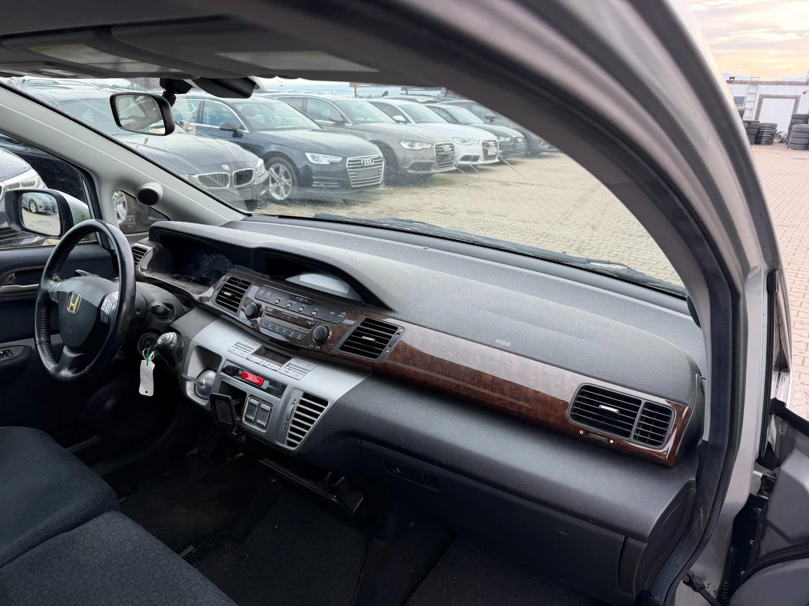 Honda Fr-v 2.0VTEC EURO 4 - изображение 10