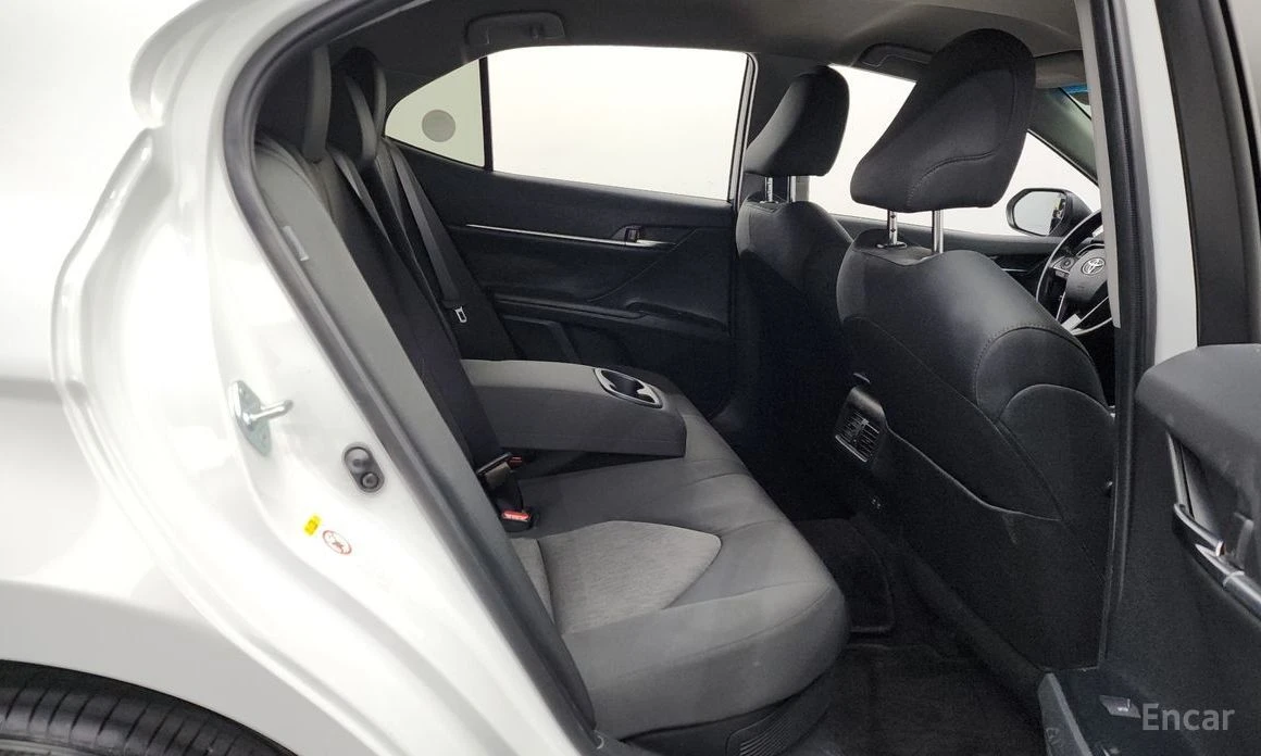 Toyota Camry, снимка 12 - Автомобили и джипове - 54139751