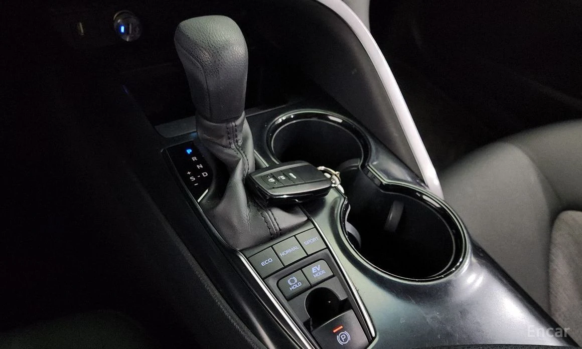 Toyota Camry, снимка 9 - Автомобили и джипове - 54139751