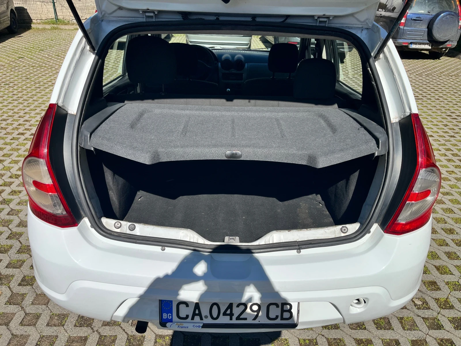 Dacia Sandero, снимка 5 - Автомобили и джипове - 54143335