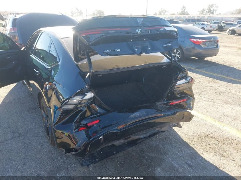 Honda Accord HYBRID Sport-L * КРАЙНА ЦЕНА* CARFAX, снимка 6 - Автомобили и джипове - 54491159