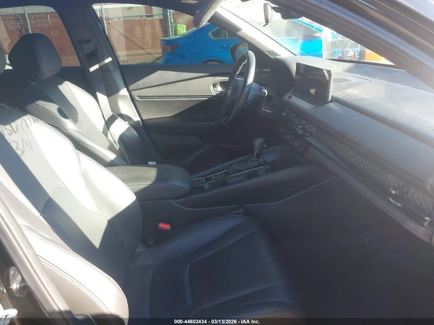 Honda Accord HYBRID Sport-L * КРАЙНА ЦЕНА* CARFAX, снимка 5 - Автомобили и джипове - 54491159