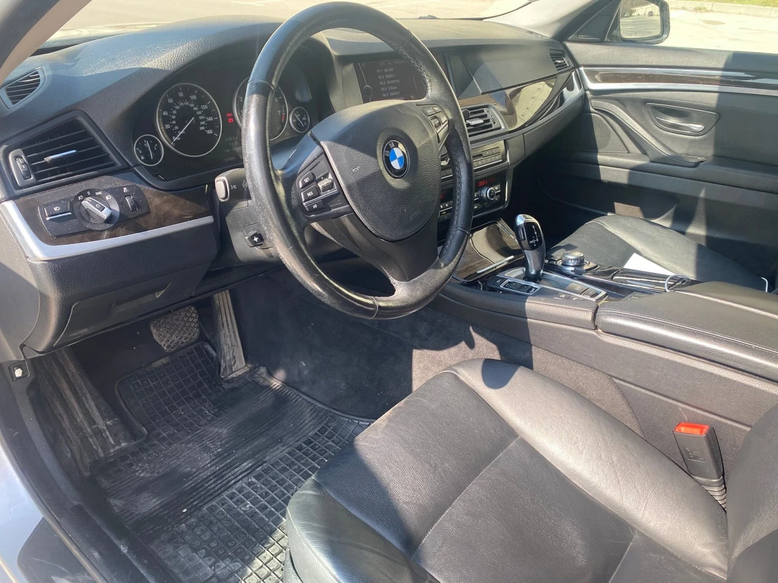 BMW 528 528i xDrive, снимка 5 - Автомобили и джипове - 54637331