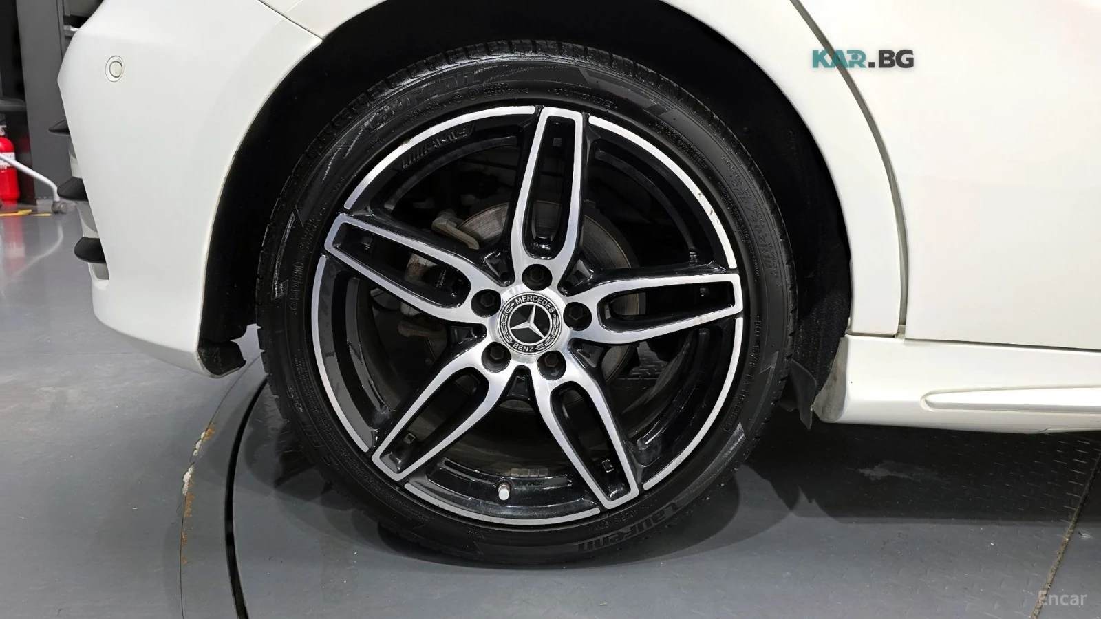 Mercedes-Benz A 200 * AMG* CAMERA* KEYLESS* ПОДГРЕВ* , снимка 5 - Автомобили и джипове - 55062420