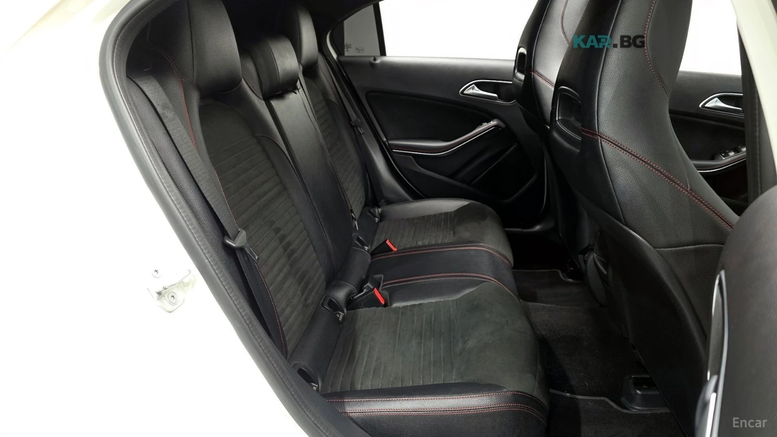 Mercedes-Benz A 200 * AMG* CAMERA* KEYLESS* ПОДГРЕВ* , снимка 11 - Автомобили и джипове - 55062420