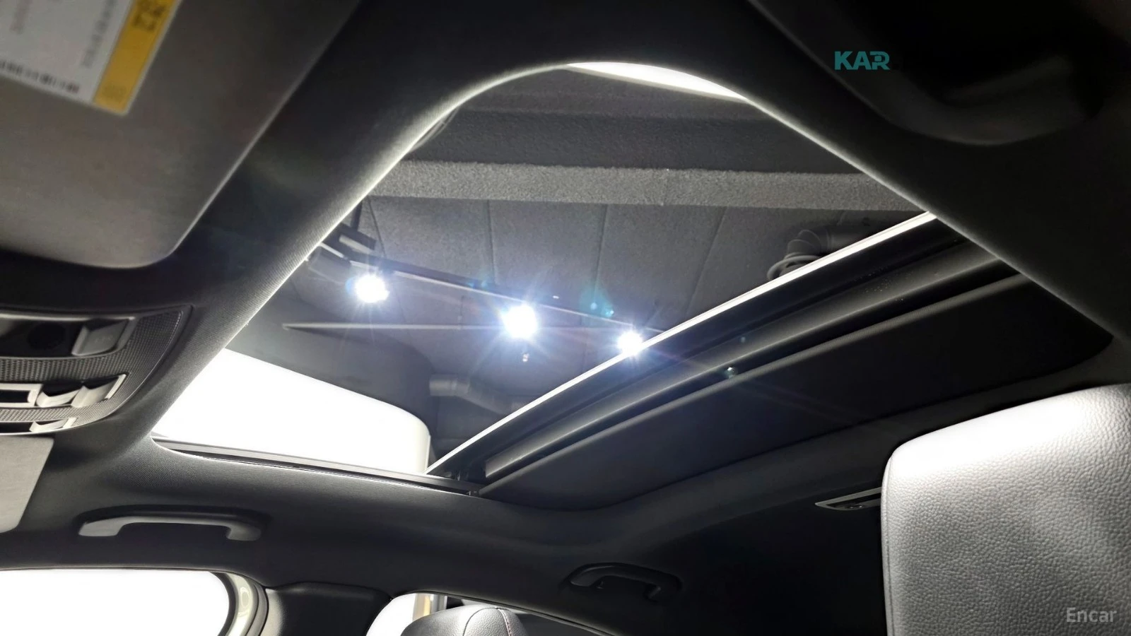 Mercedes-Benz A 200 * AMG* CAMERA* KEYLESS* ПОДГРЕВ* , снимка 16 - Автомобили и джипове - 55062420