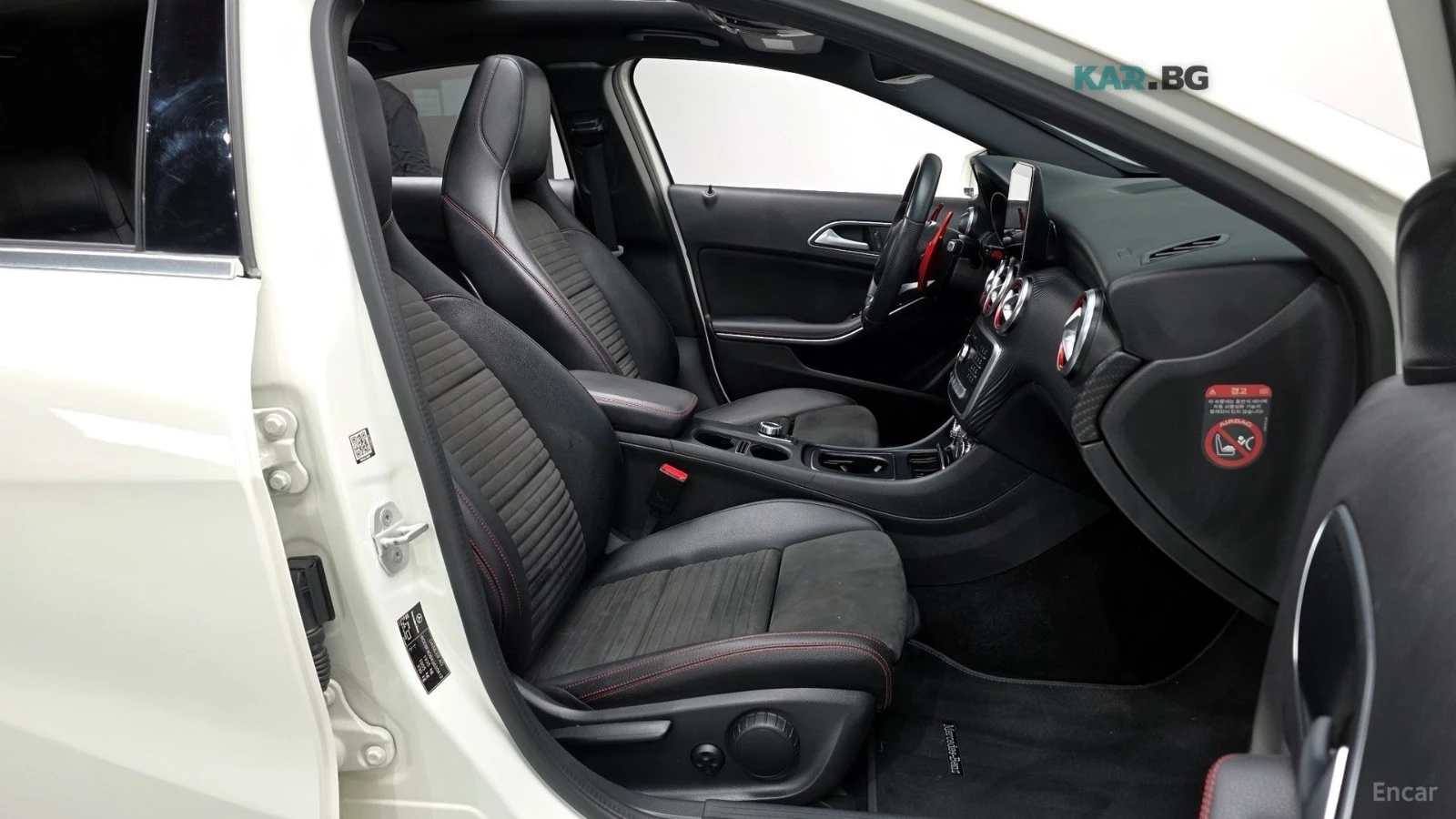 Mercedes-Benz A 200 * AMG* CAMERA* KEYLESS* ПОДГРЕВ* , снимка 10 - Автомобили и джипове - 55062420