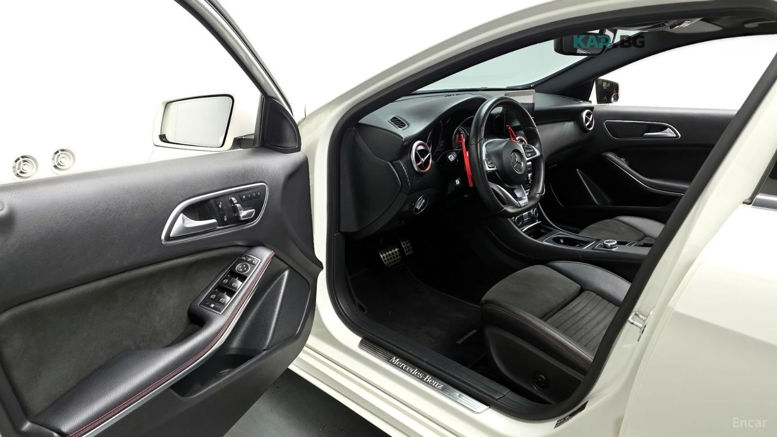 Mercedes-Benz A 200 * AMG* CAMERA* KEYLESS* ПОДГРЕВ* , снимка 9 - Автомобили и джипове - 55062420