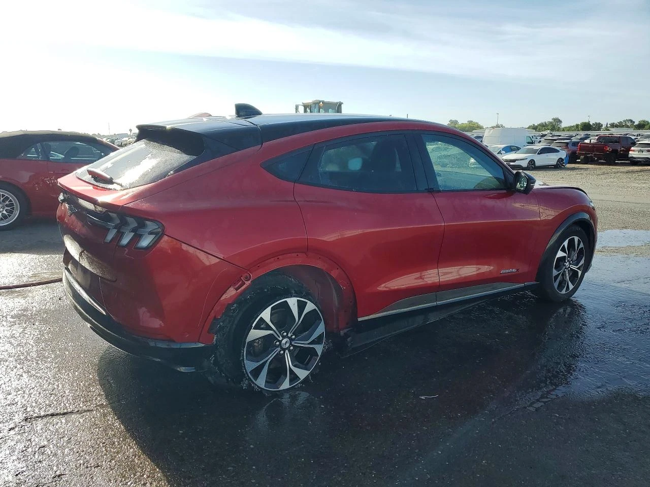 Ford Mustang Mach-E Premium, снимка 3 - Автомобили и джипове - 55127047