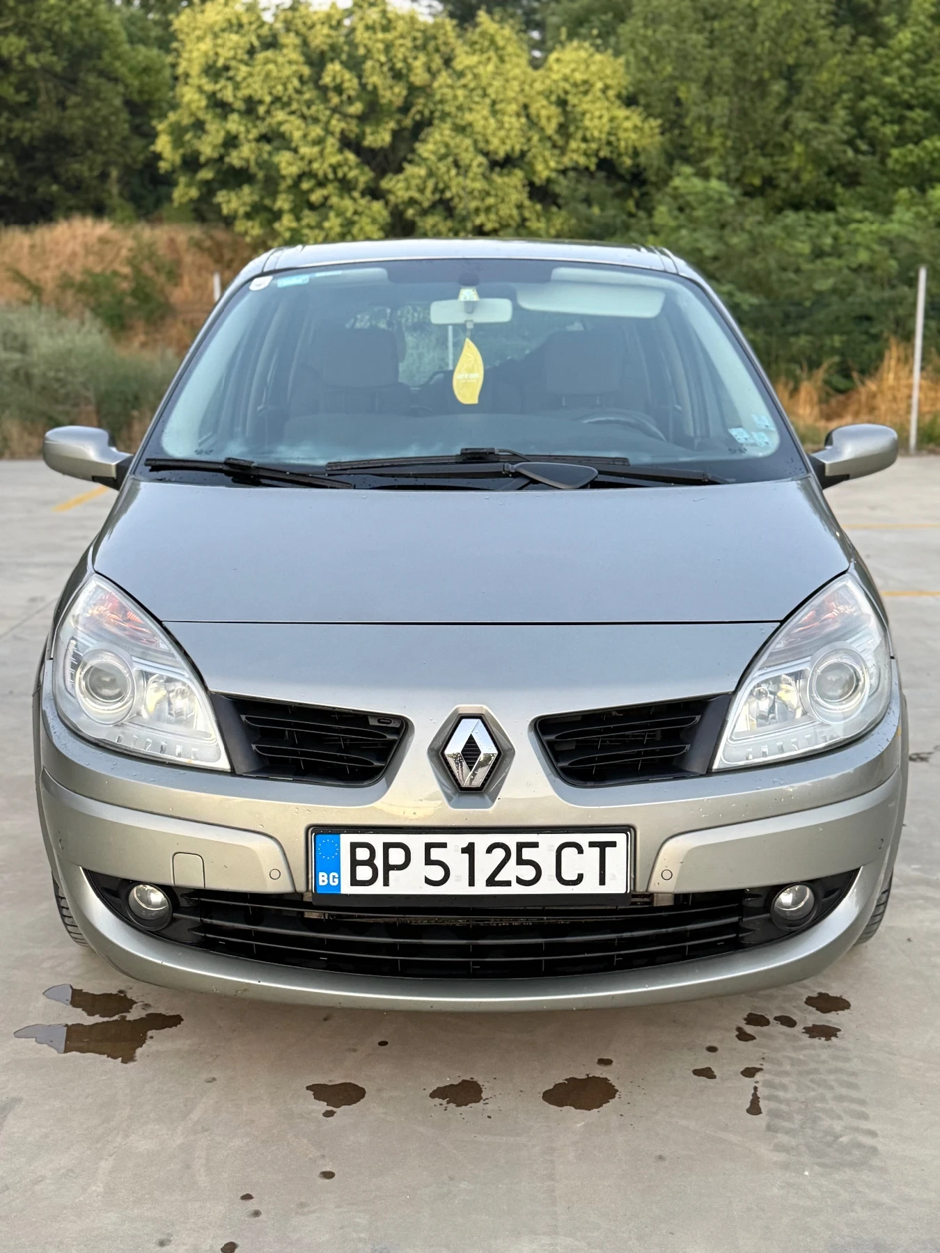 Renault Scenic 1.9DCI, снимка 2 - Автомобили и джипове - 55365374