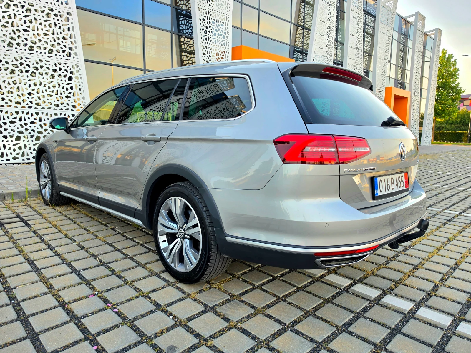 VW Alltrack 2.0TDI* 190KC* 4MOTION* АВТОМАТ* DIGITAL* CAMERA* , снимка 6 - Автомобили и джипове - 55533174