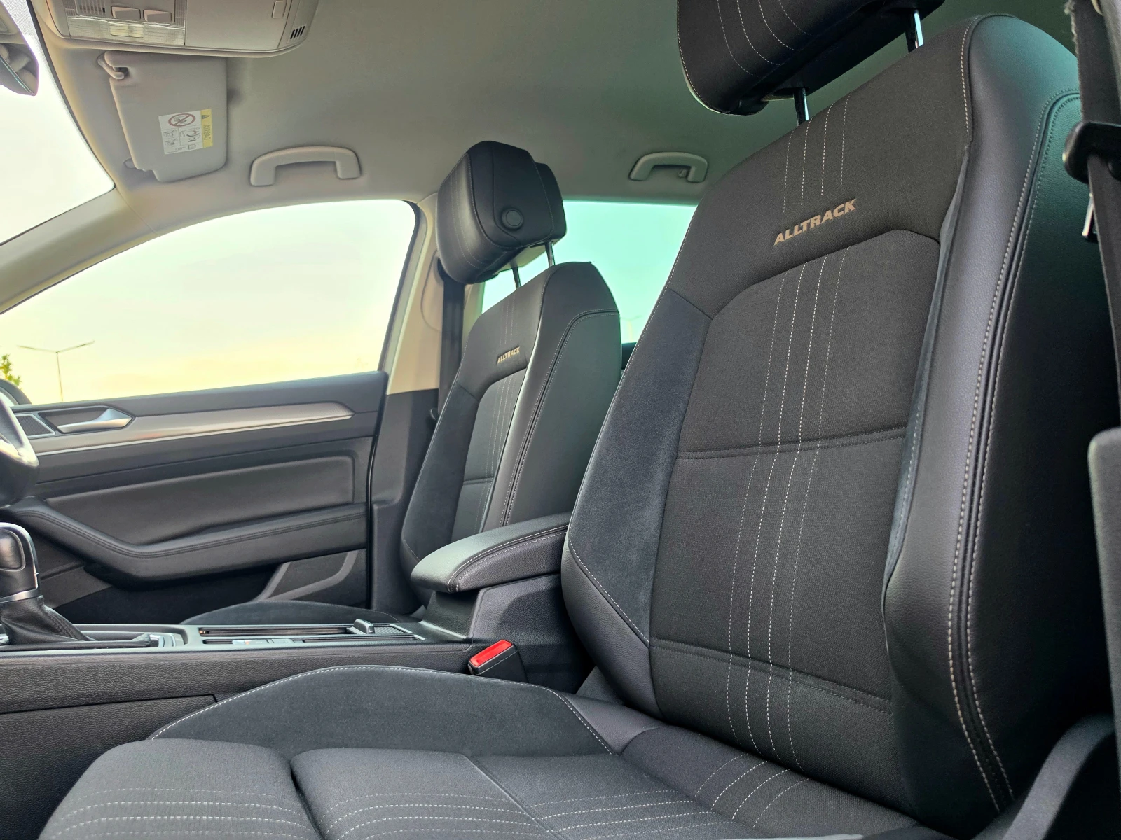 VW Alltrack 2.0TDI* 190KC* 4MOTION* АВТОМАТ* DIGITAL* CAMERA* , снимка 11 - Автомобили и джипове - 55533174