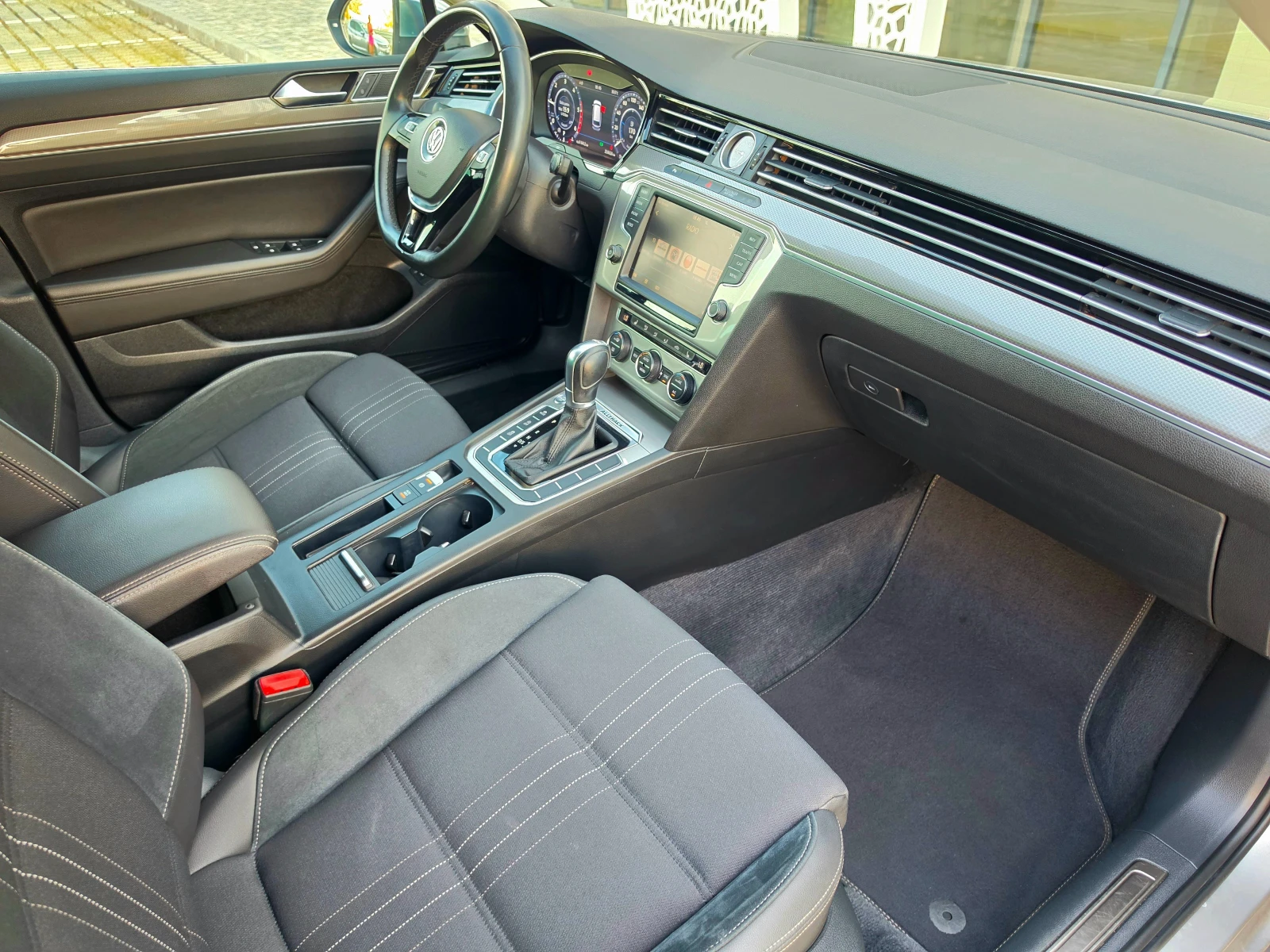 VW Alltrack 2.0TDI* 190KC* 4MOTION* АВТОМАТ* DIGITAL* CAMERA* , снимка 12 - Автомобили и джипове - 55533174