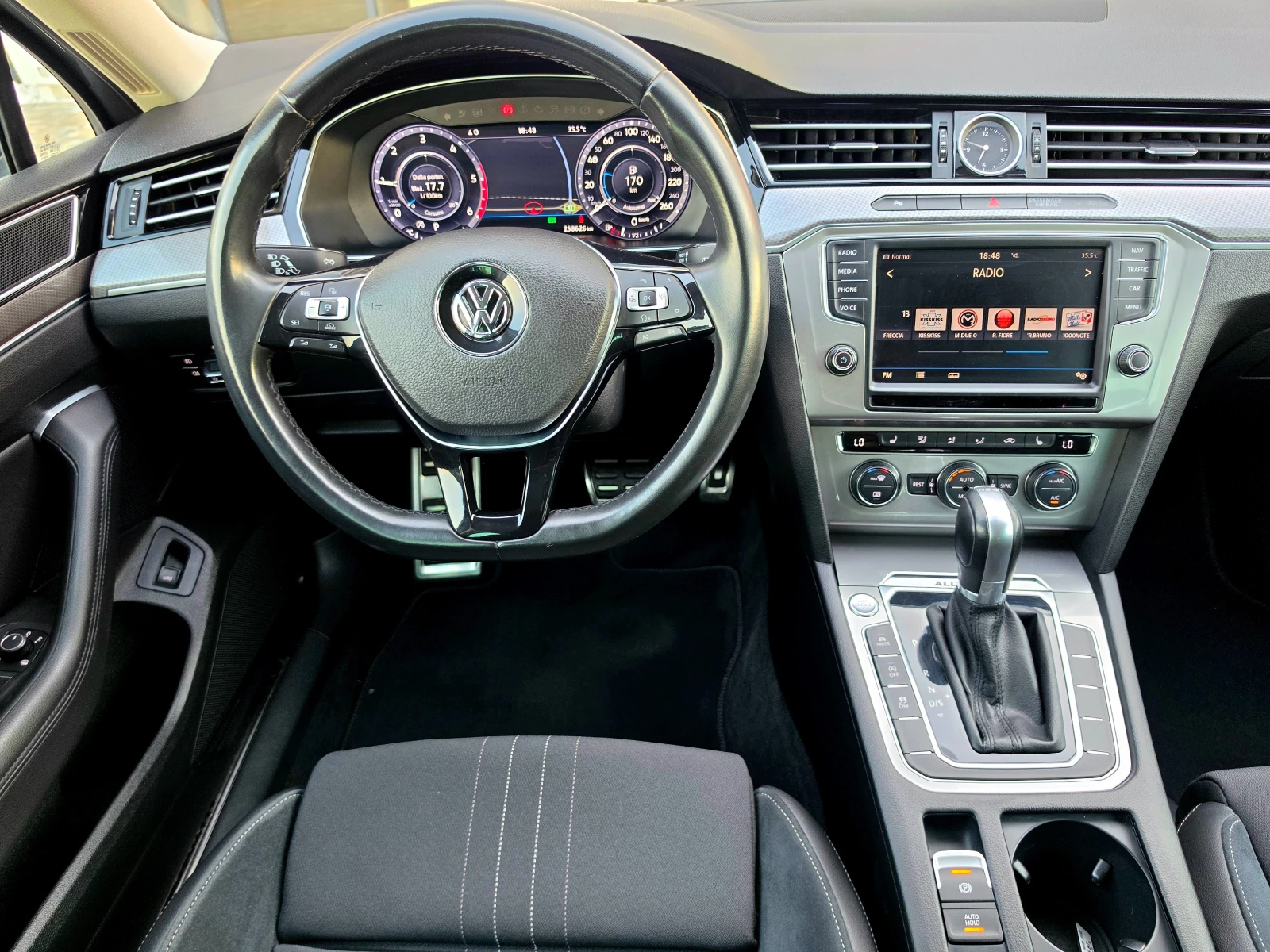 VW Alltrack 2.0TDI* 190KC* 4MOTION* АВТОМАТ* DIGITAL* CAMERA* , снимка 10 - Автомобили и джипове - 55533174