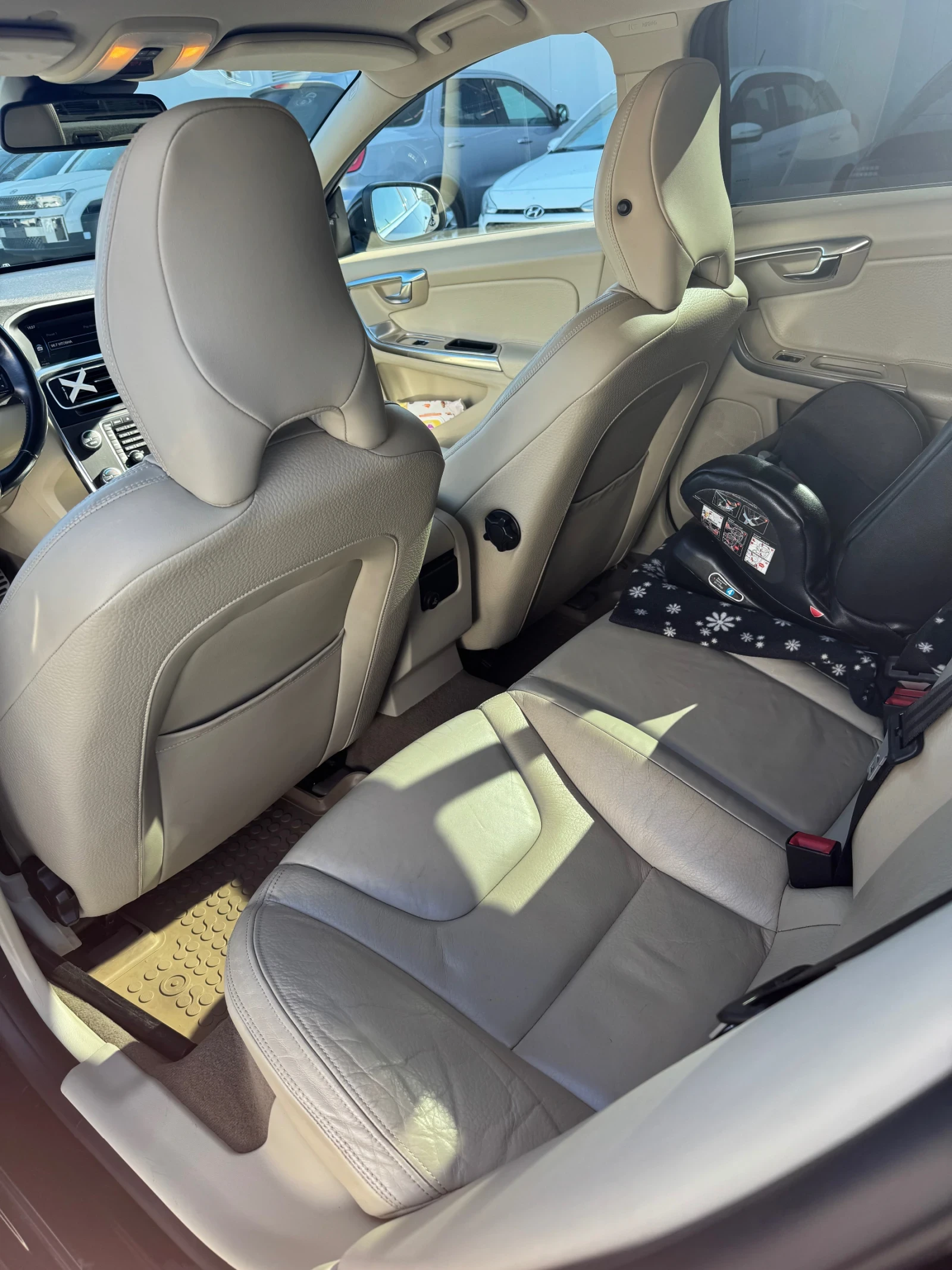 Volvo S60, снимка 11 - Автомобили и джипове - 56110498