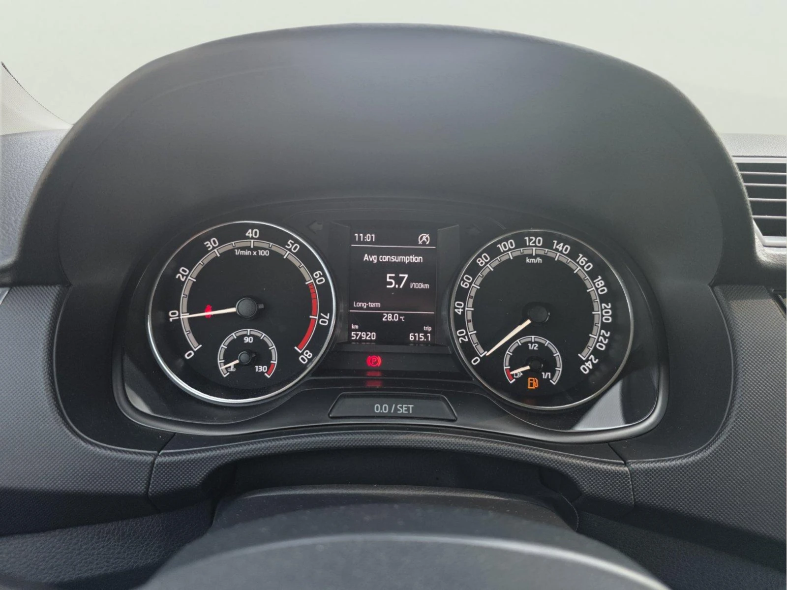 Skoda Fabia 1.0 TSI, снимка 11 - Автомобили и джипове - 55994840