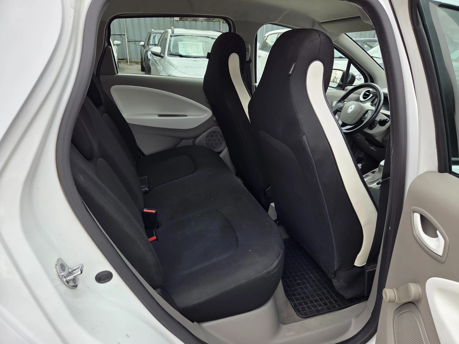 Renault Zoe 22Kwh. СОБСТВЕНА БАТЕРИЯ, снимка 13 - Автомобили и джипове - 56161855
