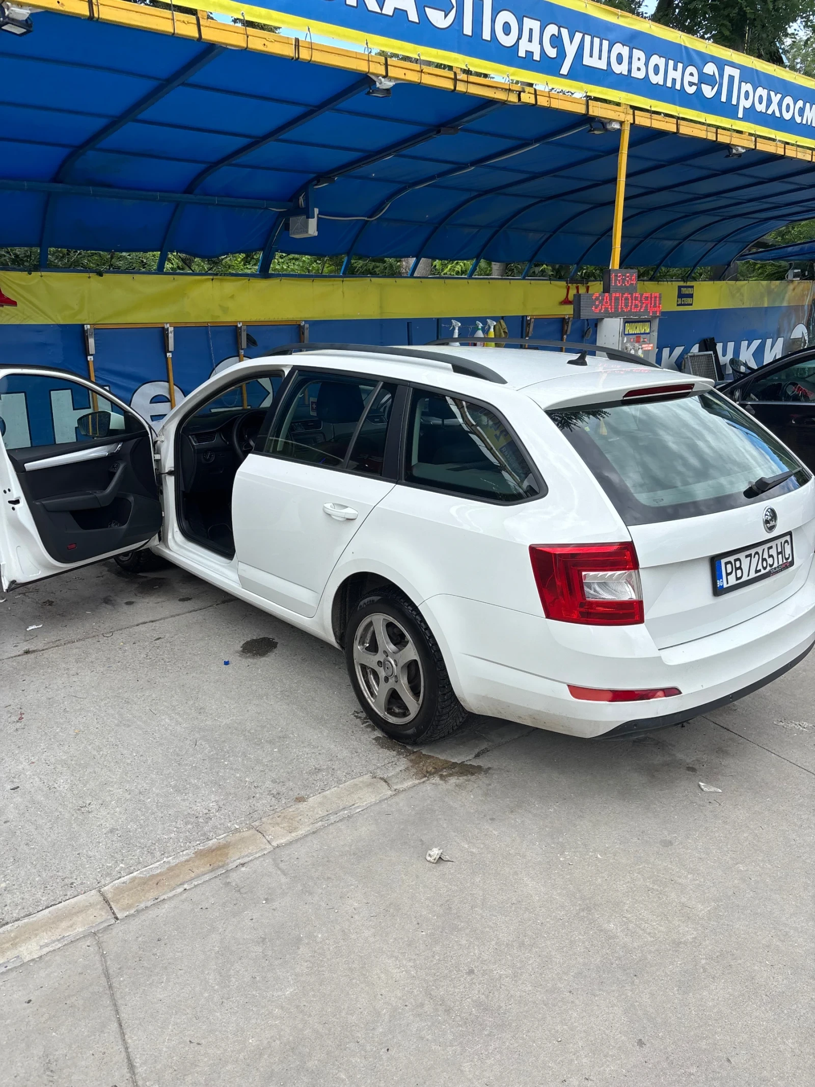 Skoda Octavia, снимка 3 - Автомобили и джипове - 56461015