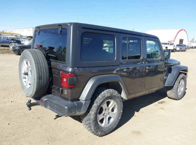 Jeep Wrangler Unlimited Sport, снимка 3 - Автомобили и джипове - 47466429