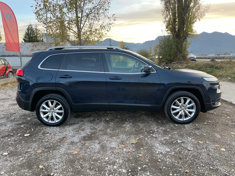 Jeep Cherokee 2.2TDI-200-NAVI-KAMERA-FULL-ITALIA, снимка 3 - Автомобили и джипове - 48033764