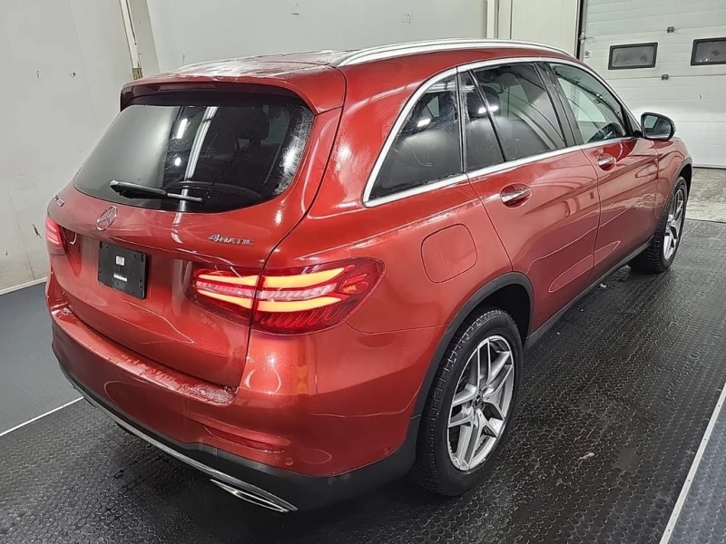 Mercedes-Benz GLC * 300 * CARFAX * ЦЕНА ДО БГ, снимка 3 - Автомобили и джипове - 53193313