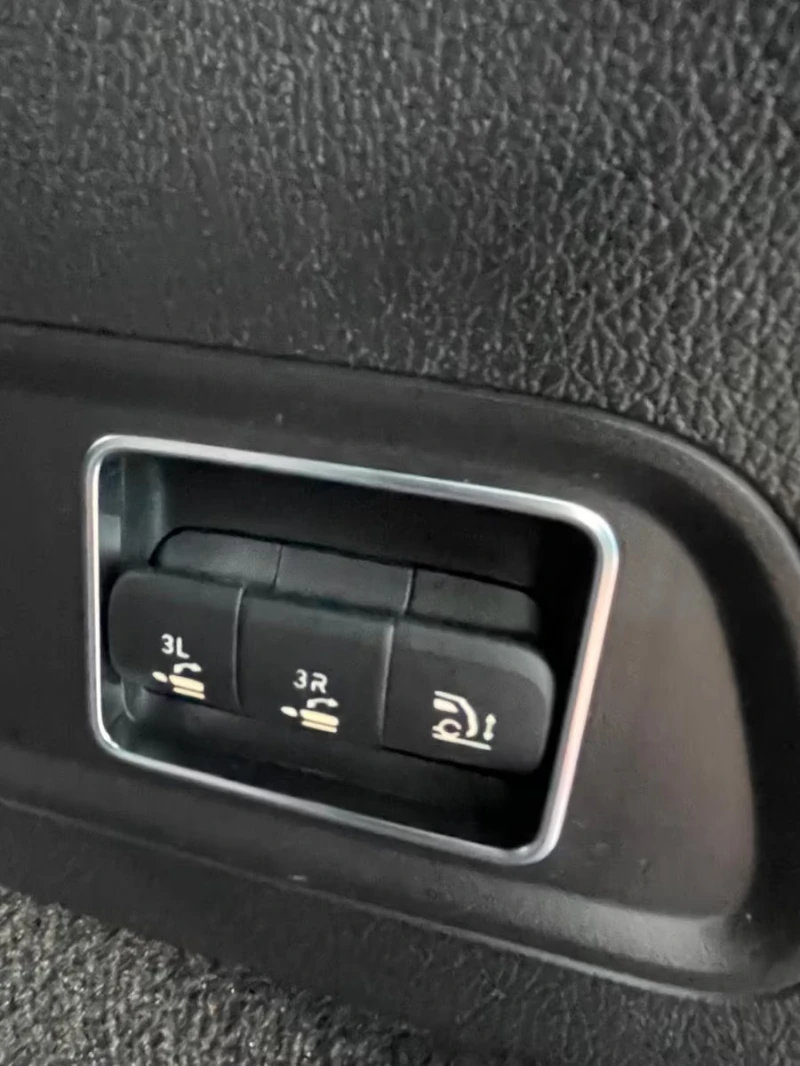 Mercedes-Benz GLS 400 4MATIC/330HP/PANO/7S/BURM/360/MASSAGE/MEMO/759g, снимка 12 - Автомобили и джипове - 53366876