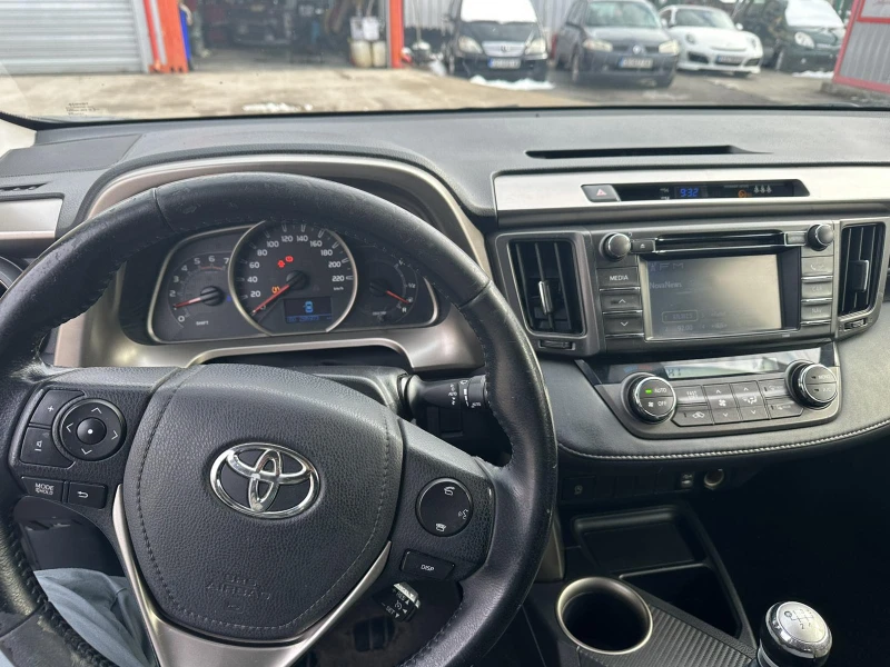 Toyota Rav4 2.0 DISEL, снимка 9 - Автомобили и джипове - 53591667
