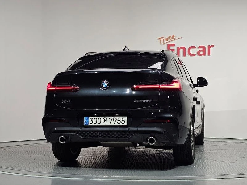 BMW X4 xDrive20d M Sport| 190к.с.| ВКЛ.ТЕХНОТЕСТ, снимка 4 - Автомобили и джипове - 55582269