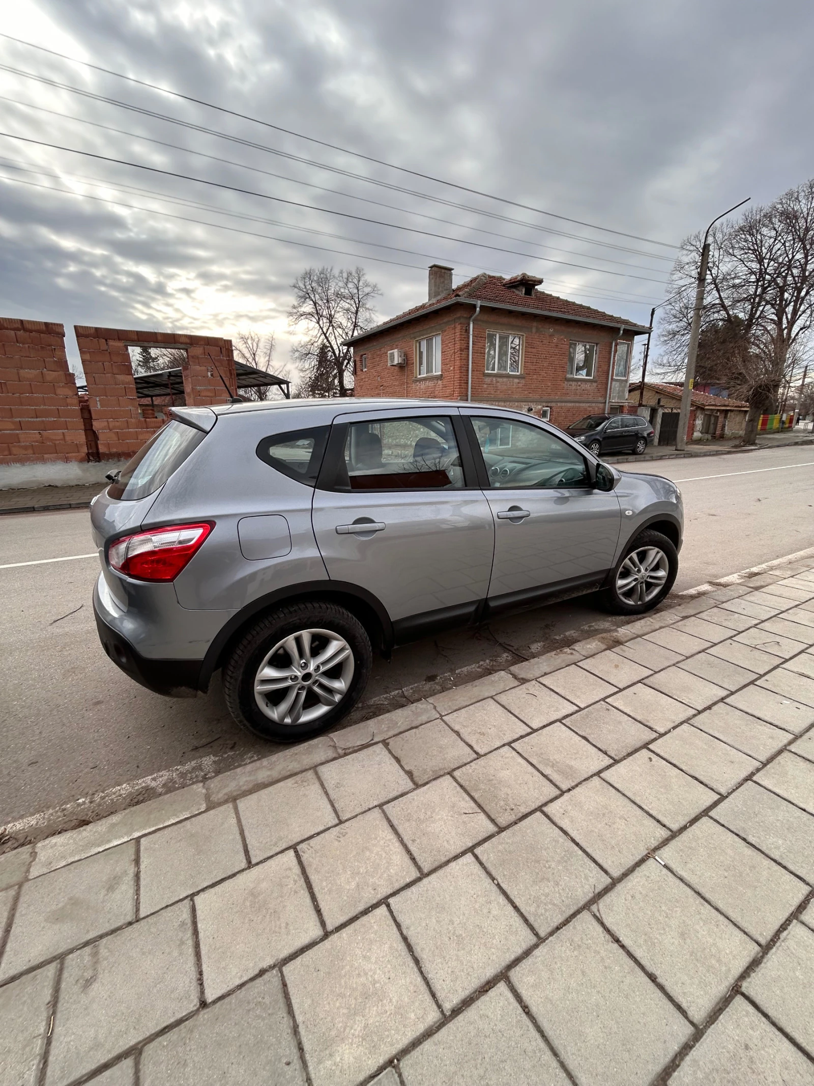 Nissan Qashqai Газ-Бензин 1.6 - изображение 5