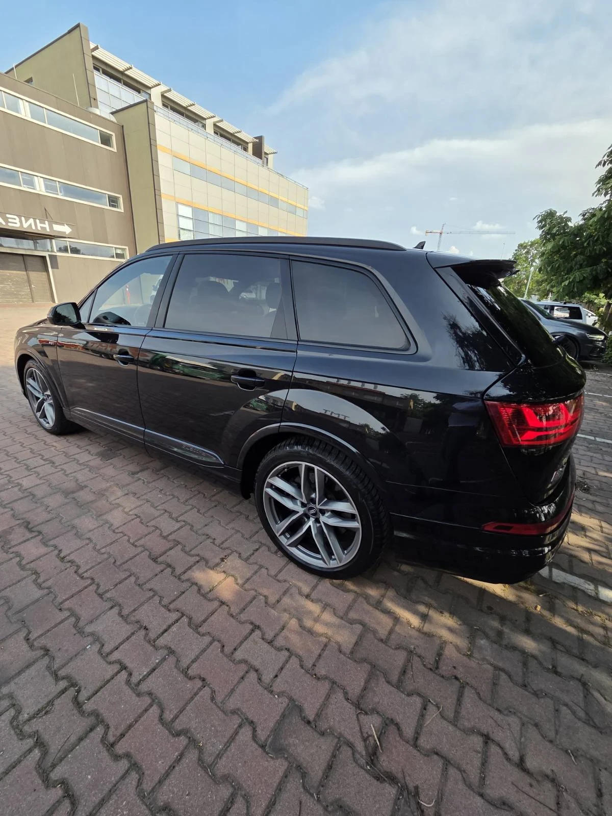 Audi SQ7 4.0D - изображение 6