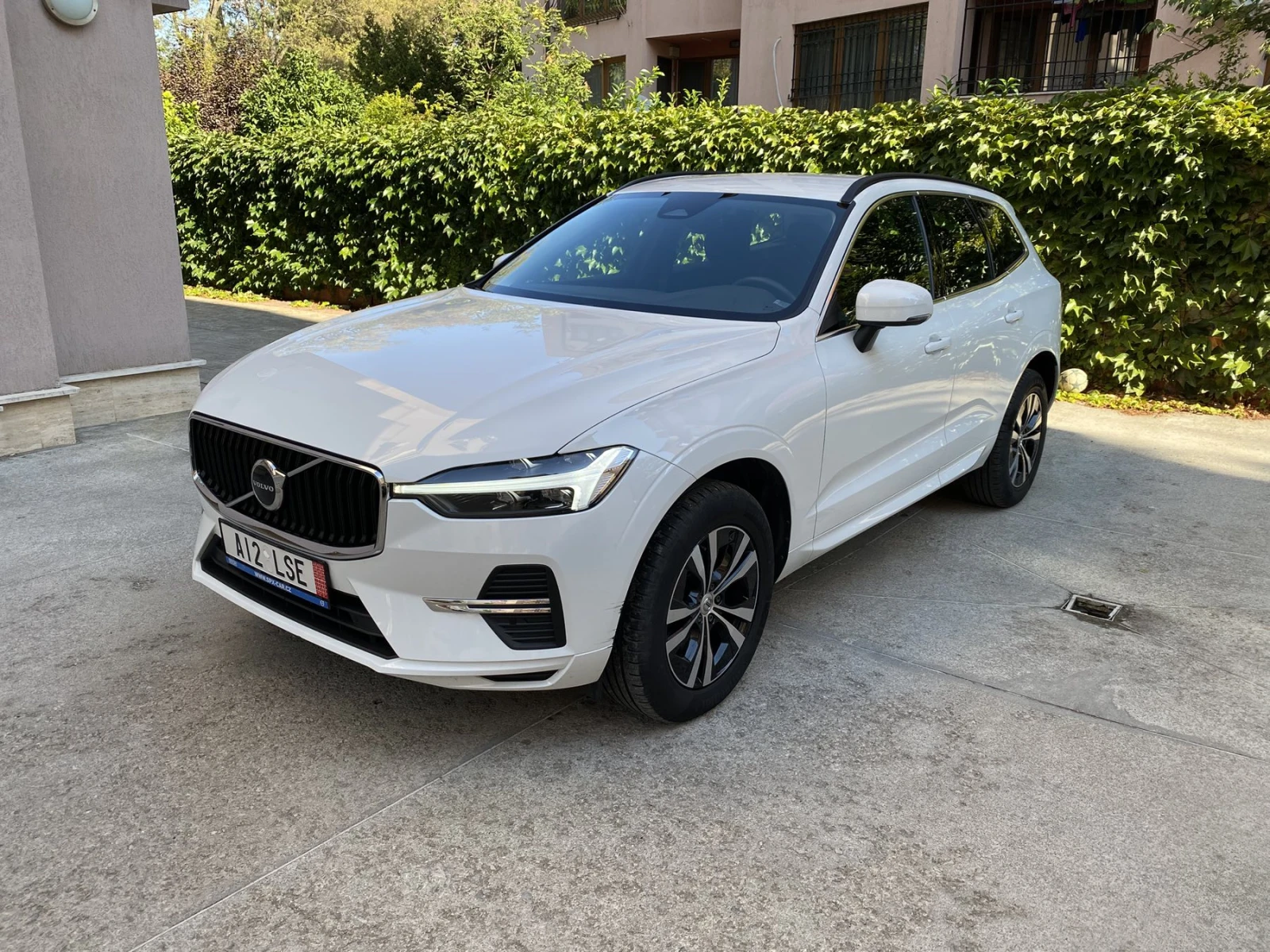 Volvo XC60  B4 / AWD / Momentum Pro / Auto - изображение 7