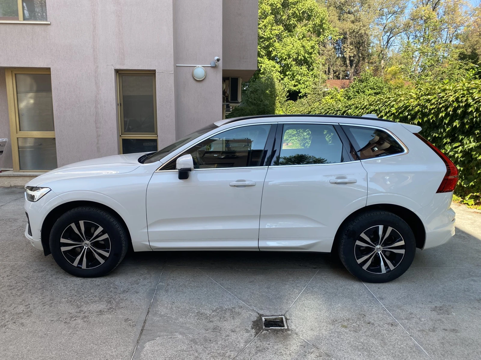 Volvo XC60  B4 / AWD / Momentum Pro / Auto - изображение 6