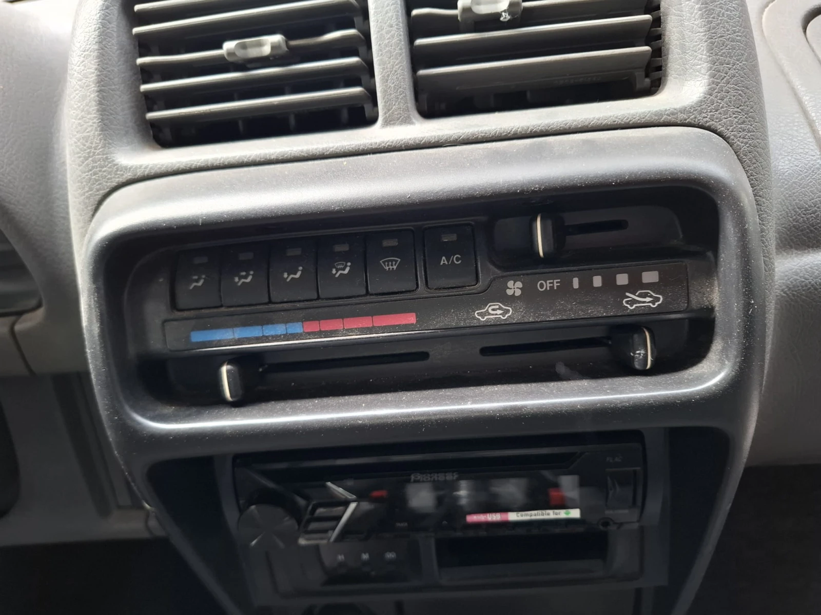 Suzuki Vitara 2.0HDi-КЛИМАТИК * БЕЗ РЪЖДА !!! *  - изображение 7