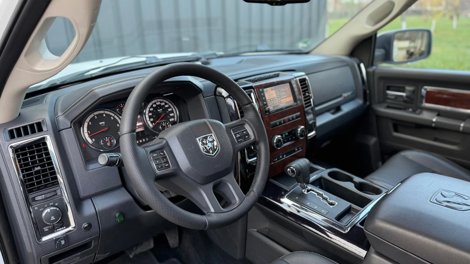 Dodge RAM 1500 LARAMIE 4X4 LPG FULL HEMI  - изображение 8