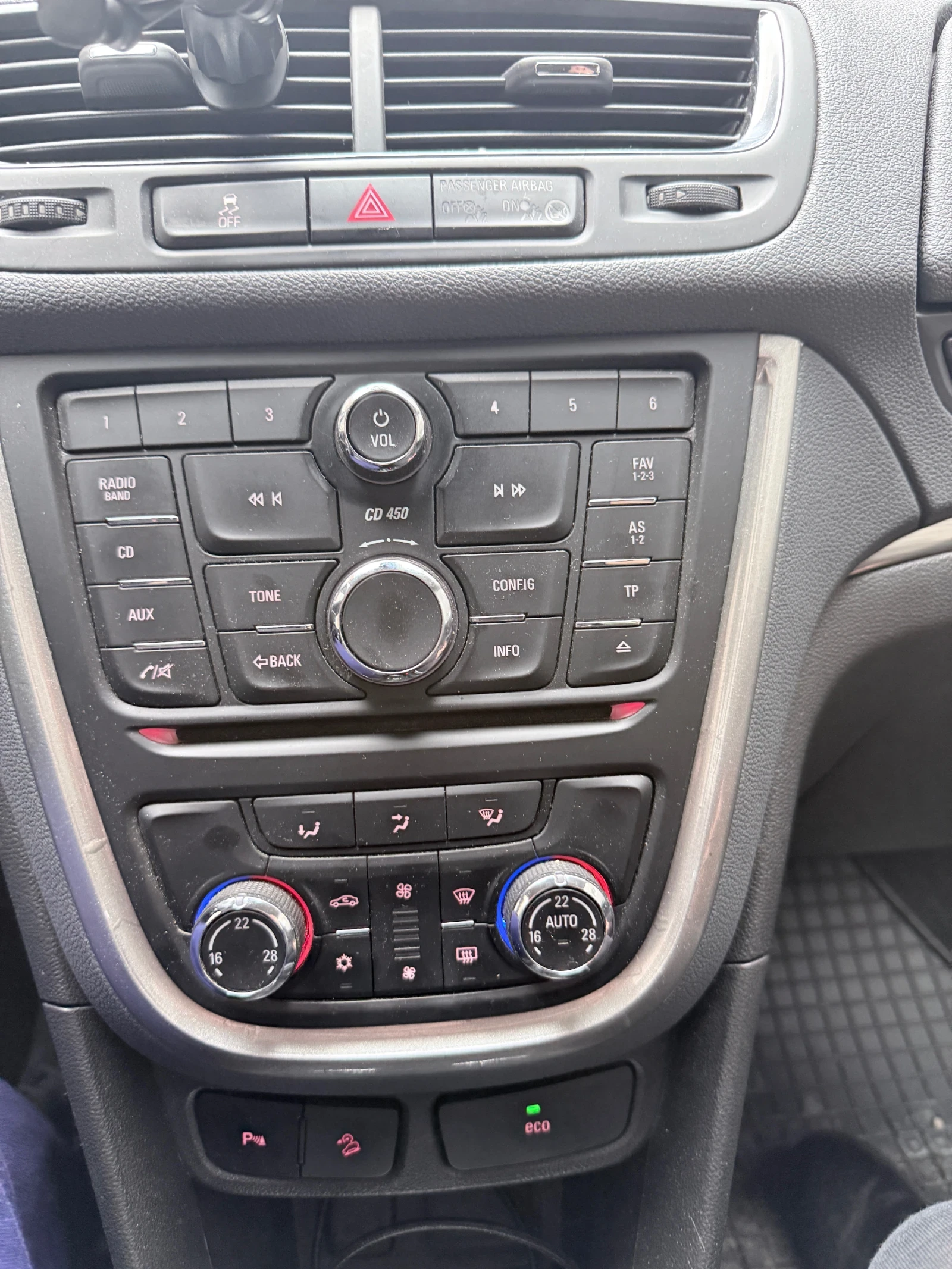 Opel Mokka 1.4 Turbo 4x4, снимка 13 - Автомобили и джипове - 53439097