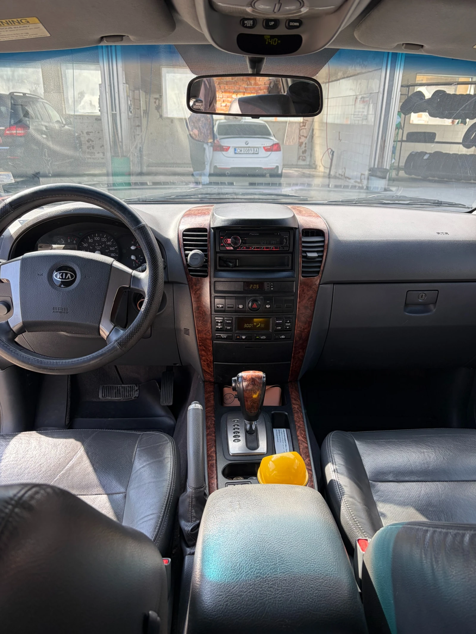 Kia Sorento CRDI , снимка 11 - Автомобили и джипове - 53759415