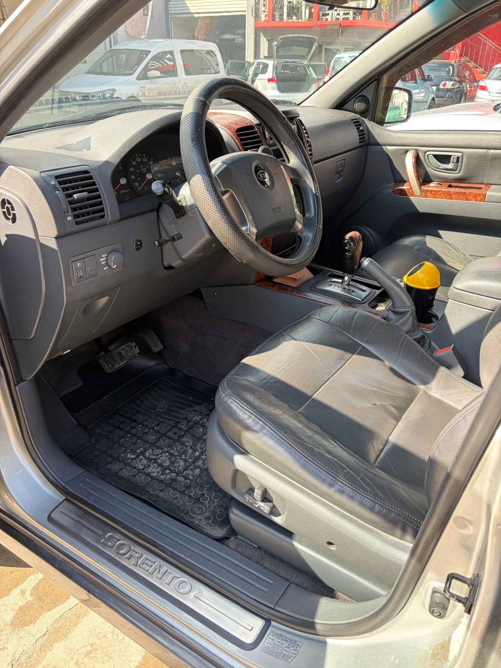 Kia Sorento CRDI , снимка 15 - Автомобили и джипове - 53759415