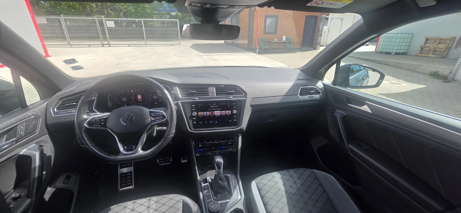 VW Tiguan R line, снимка 9 - Автомобили и джипове - 55011326