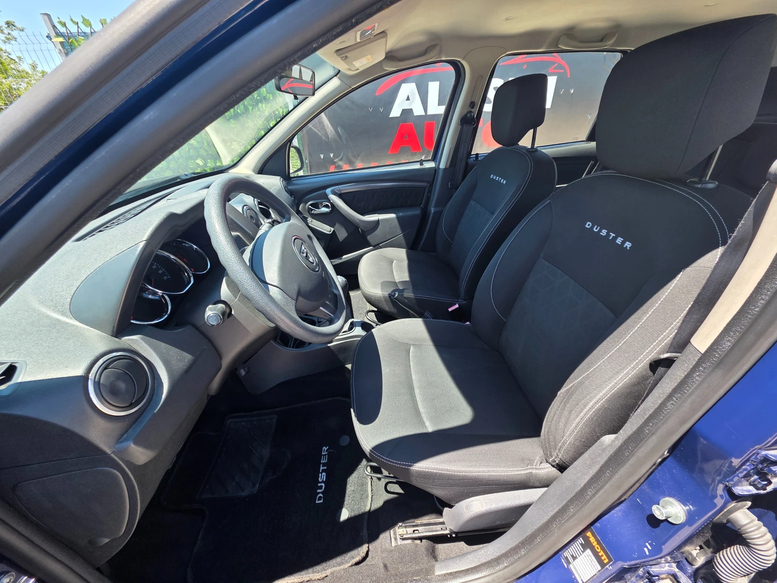 Dacia Duster 1.6 i-Ambiance-4x2-105hp-Facelift, снимка 11 - Автомобили и джипове - 55153253