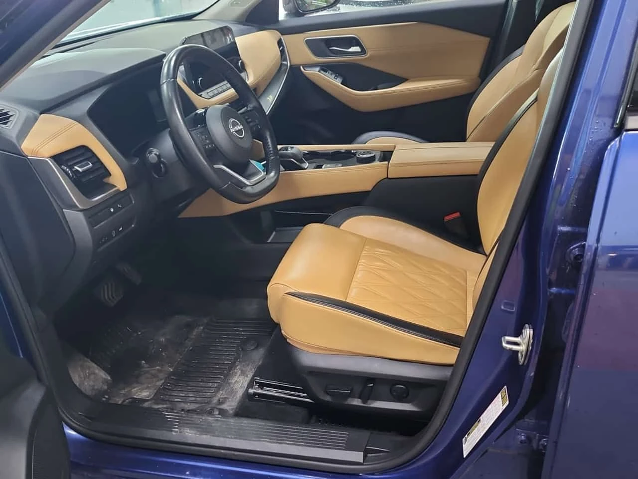 Nissan Rogue  PLATINUM | HUD | 360 | ЦЕНА ДО БЪЛГАРИЯ , снимка 8 - Автомобили и джипове - 55180337