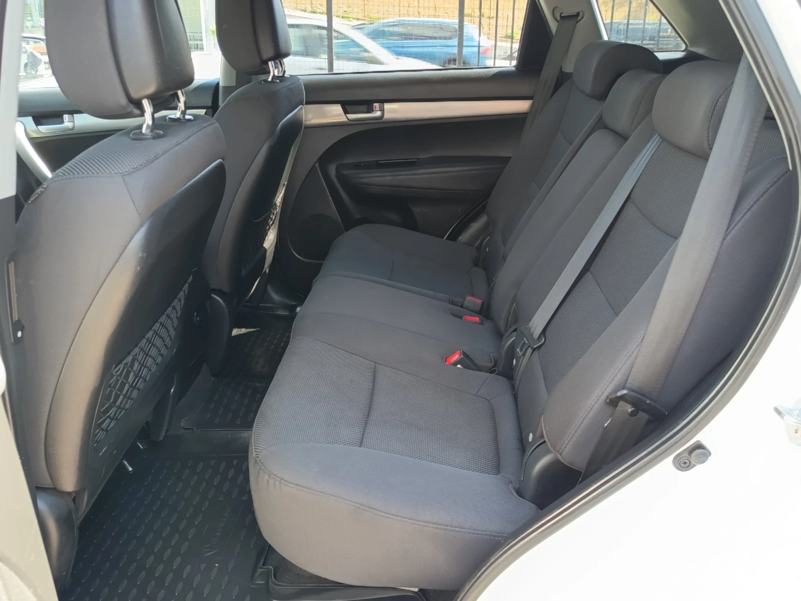 Kia Sorento 2.2crdi, снимка 10 - Автомобили и джипове - 55235649