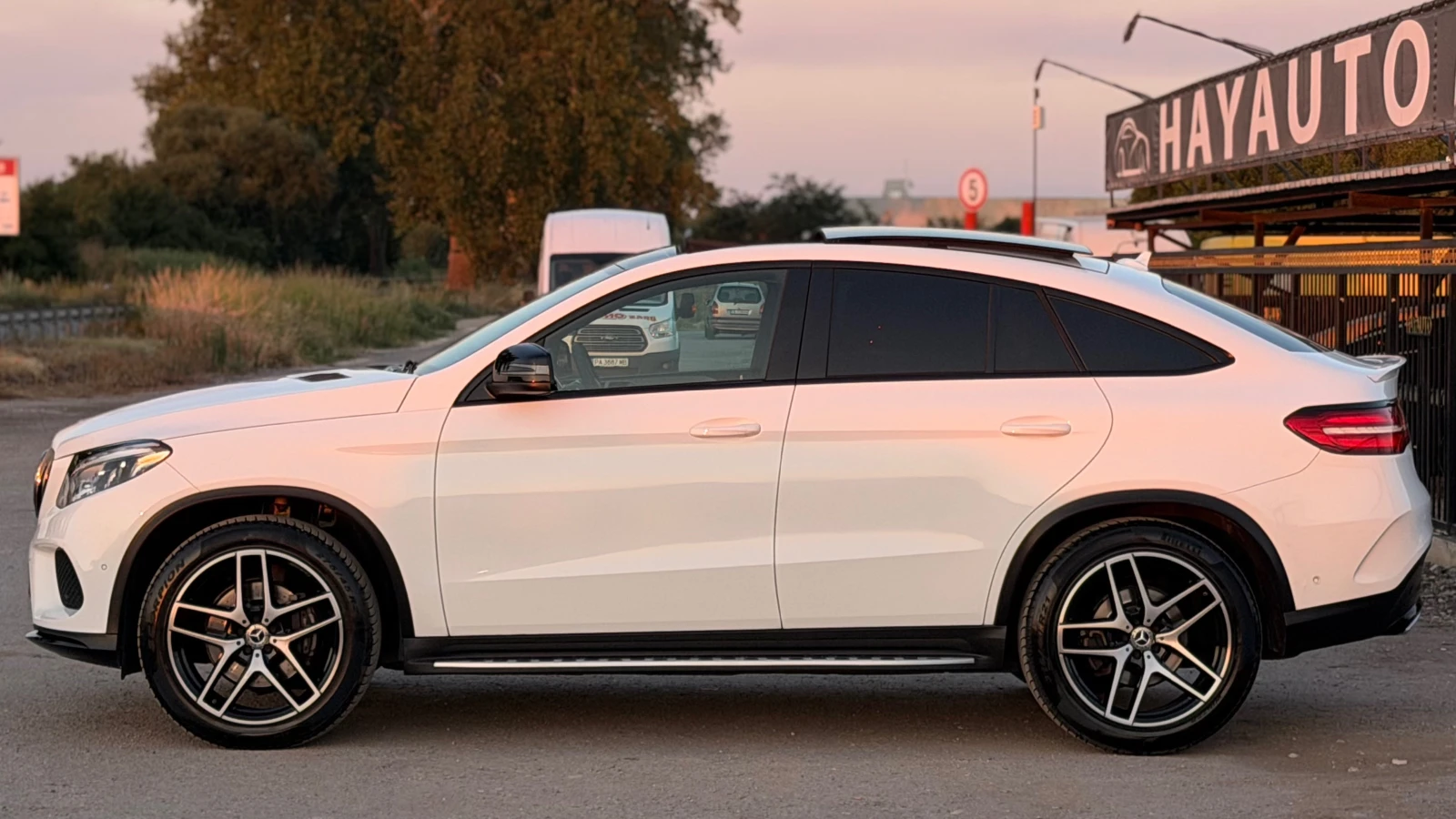 Mercedes-Benz GLC Coupe 350 d= 4Matic= AMG= Panorama= Camera= Premium= , снимка 8 - Автомобили и джипове - 55533971