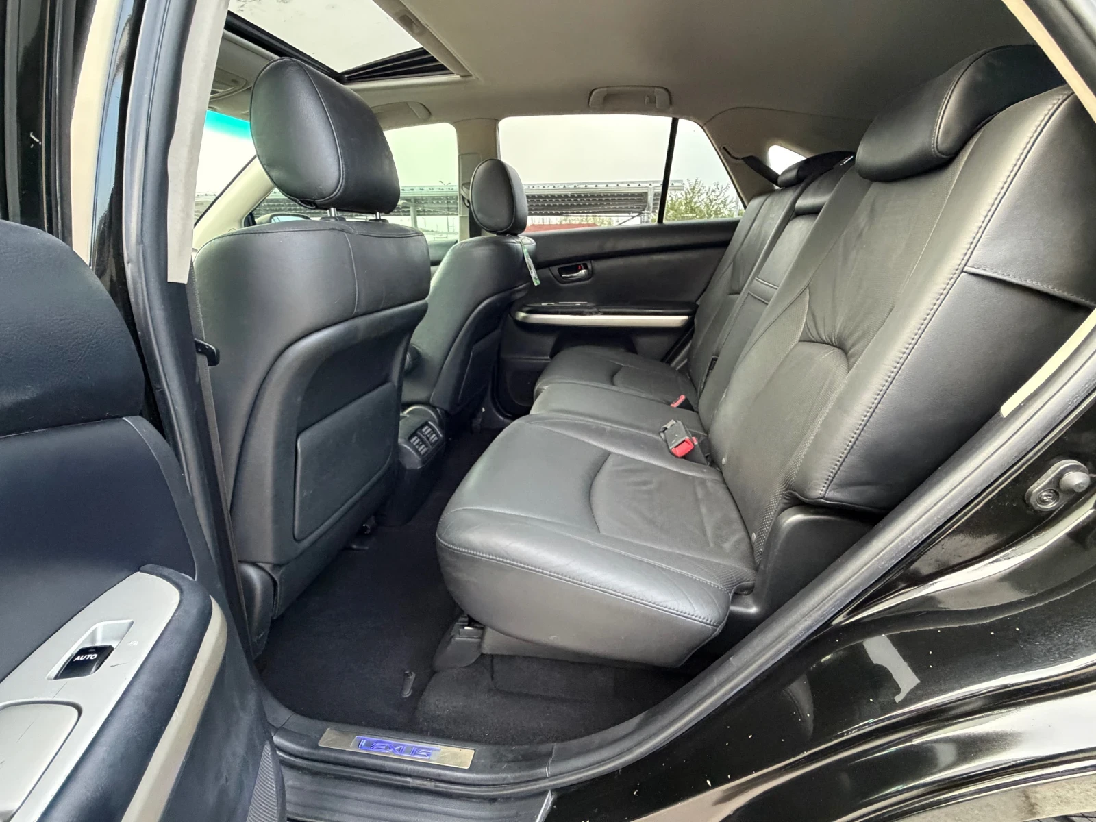 Lexus RX 400h 3.3V6 4x4, снимка 8 - Автомобили и джипове - 55946737