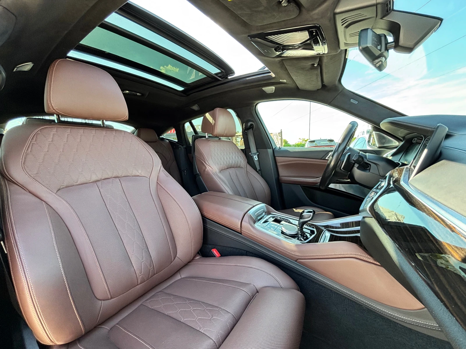 BMW X6 M50D/TV/HED-UP/LED/PANO/NAVI/ОБДУХ/FULL MAX, снимка 11 - Автомобили и джипове - 56105293