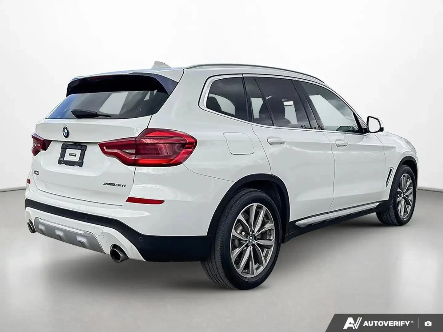 BMW X3 xDrive30i Цена до България & АвтоКредит, снимка 4 - Автомобили и джипове - 56130446