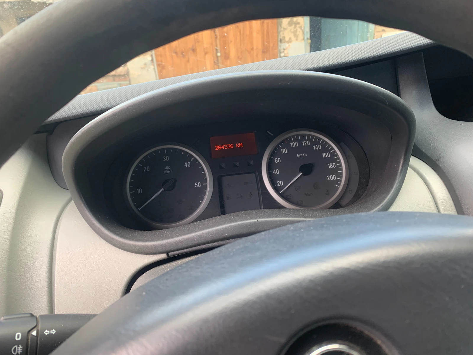 Opel Vivaro 2.0 CDTI - изображение 8